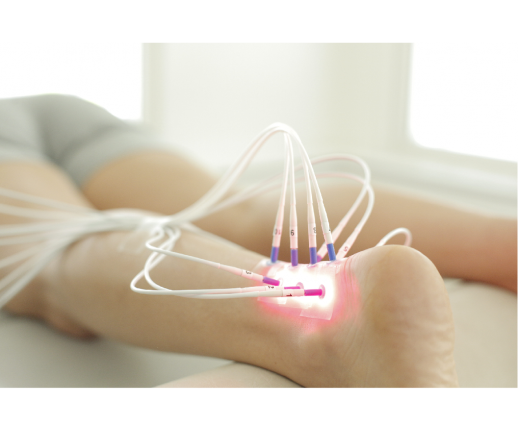 LaserNeedle - światłowodowy laser dla Ortopedii i Sportu - wersja na stoliku - 5 kanałów R + 5 kanałów IR