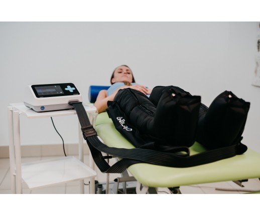 Zestaw podstawowy do drenażu limfatycznego (masażu uciskowego) 8-komorowy - aparat Expert8 + rozdzielacz + 2 mankiety na nogi