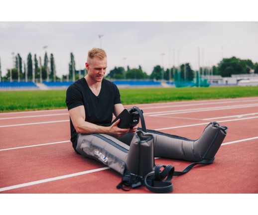 Aparat do drenażu limfatycznego (masażu uciskowego) 4-komorowy, bateryjny - CarePump Move4 - widok z lewej