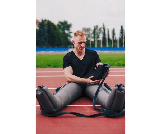 Aparat do drenażu limfatycznego (masażu uciskowego) 4-komorowy, bateryjny - CarePump Move4 - widok z lewej