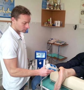 Terapia falą uderzeniową na ostrogę piętową