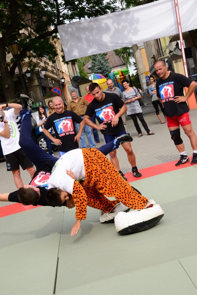 krośnieńska akademia piłkarska bardomed