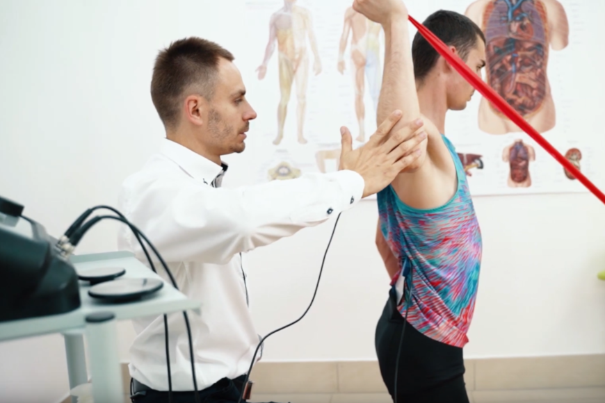 Uraz stożka rotatorów - terapia TECAR