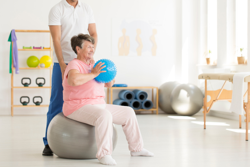 Rehabilitacja w chorobie Parkinsona: zabiegi i ćwiczenia